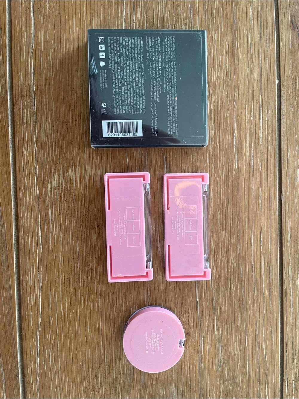 HUDA BEAUTY Mauve & Pink Eyeshadow Palette with JoyBright Pink Accents
